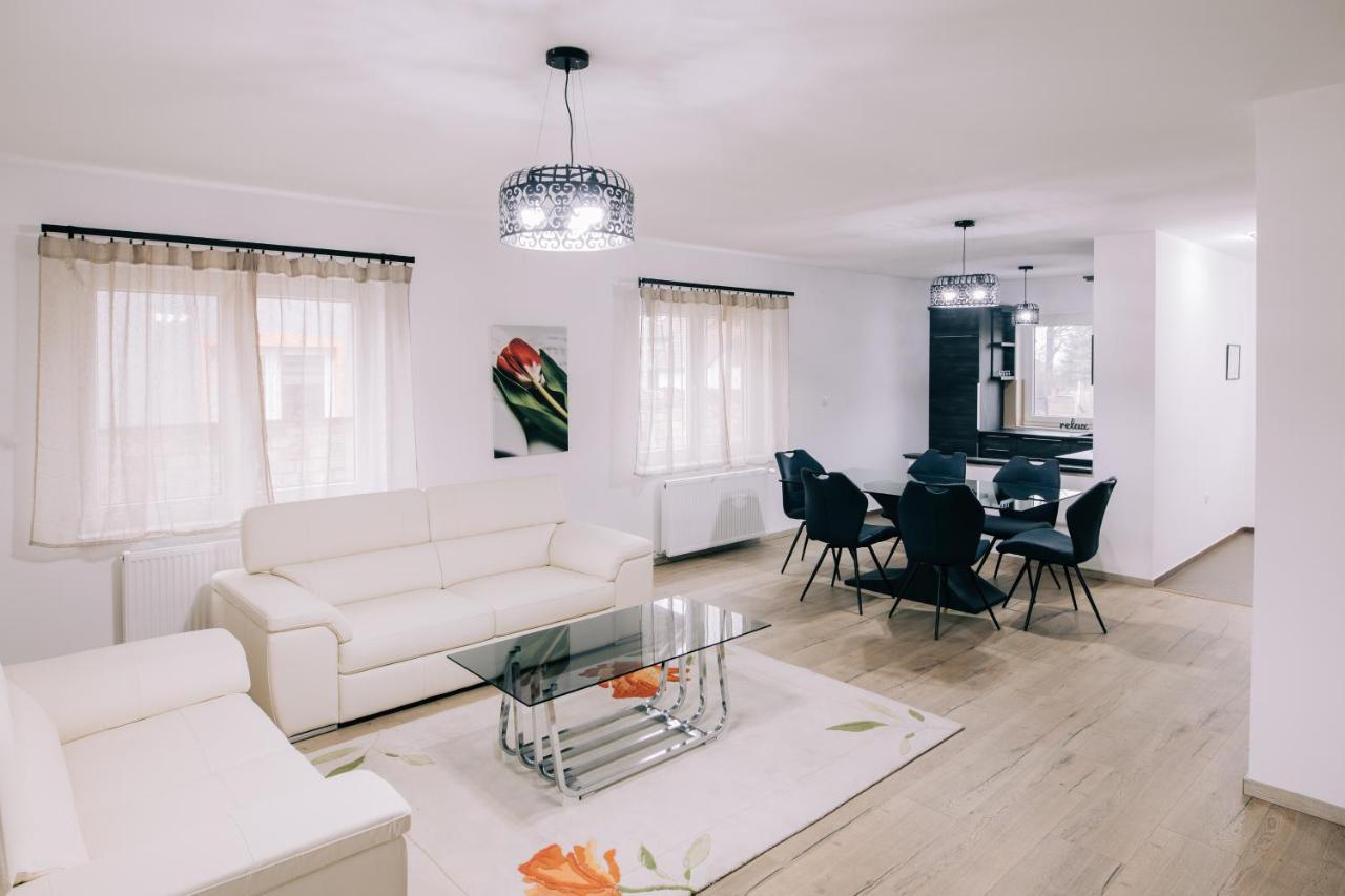 Tulip Guest House I. Palić Buitenkant foto