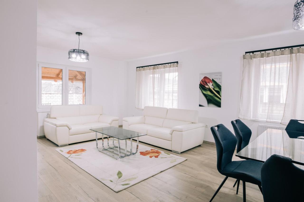 Tulip Guest House I. Palić Buitenkant foto