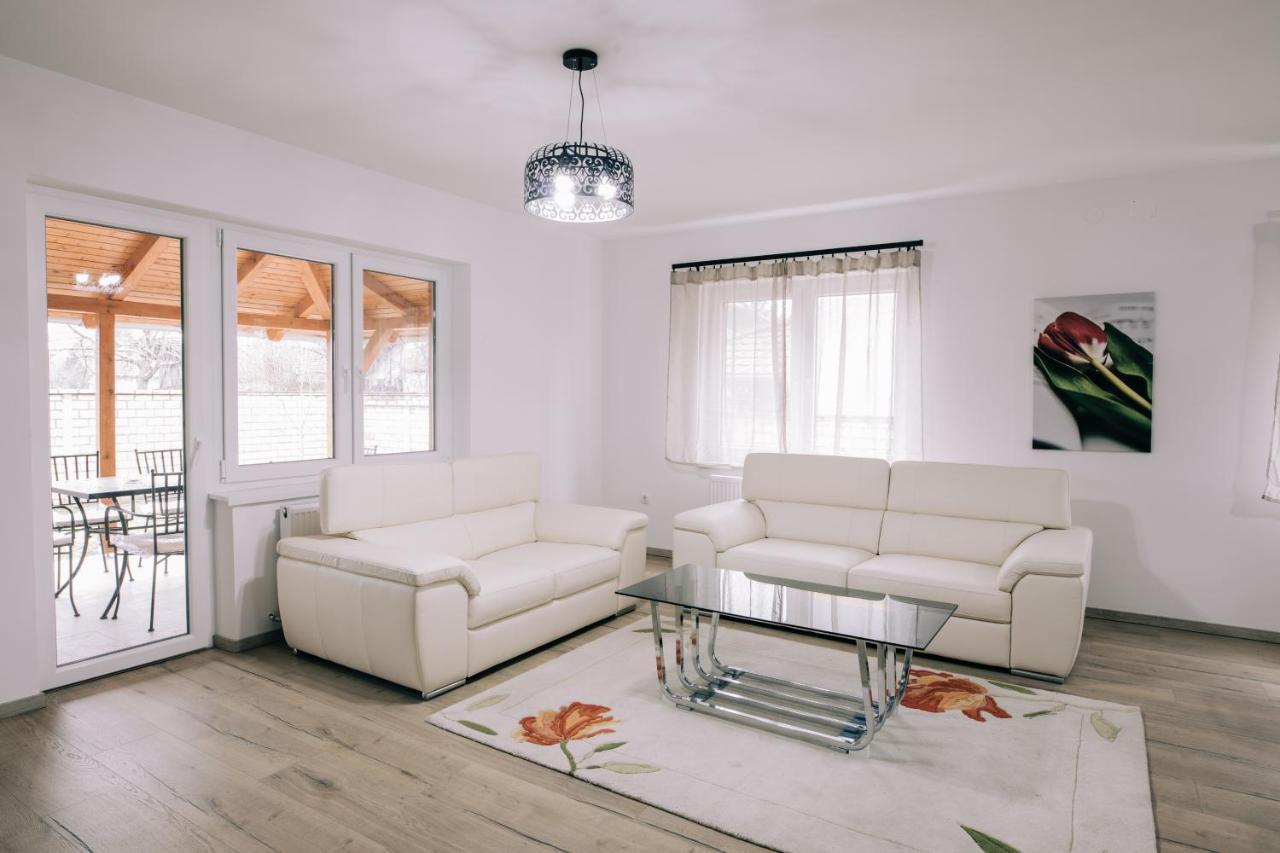 Tulip Guest House I. Palić Buitenkant foto
